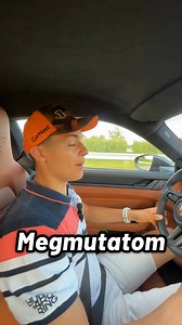 A Porsche egy valódi „Turbo Boost” gombot szerelt be autóiba, és ez pont olyan szórakoztató, amilyennek hangzik. 🚀Felejtsd el a videojátékokat! Ez az igazi. Sport Response gombnak hívják, és egyetlen célra készült: az azonnali előzéshez szükséges teljesítmény biztosítására.Egy gombnyomással azonnal visszavált, a fordulatszámot a tökéletes teljesítménytartományba emeli, és 20 másodpercig maximális teljesítményt biztosít. A sebességkülönbség egyszerűen őrületes. Minden autónak szüksége van erre a