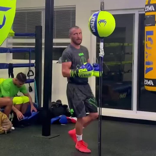 Lomachenko in beast mode. 🔥 #vasilylomachenko #lomachenko #loma #thematrix #boxing #boxingtraining #boxinghighlights #boxingmotivation #boxing🥊 #boxinglife🥊🇵🇭👊 #boxinglife🥊 #boxinglegend