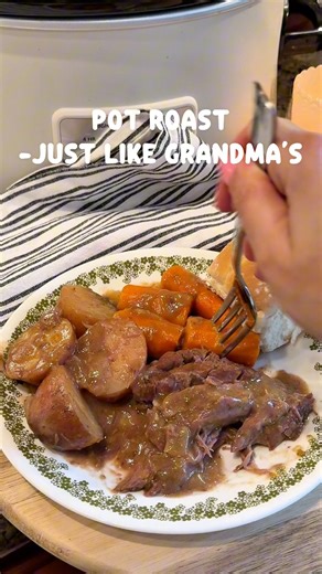 1.1M views · 7.8K reactions | Pot Roast - Tastes just like grandma made it! Recipe: https://www.themagicalslowcooker.com/slow-cooker-pot-roast/ | The Magical Slow Cooker | Facebook