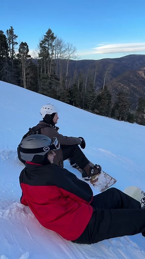 somebody call for help pls