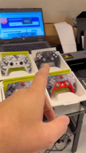 Individuell gefertigte PS5 Custom Pro Controller