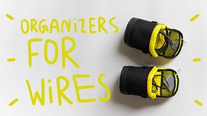 黄色文字とケーブル収納の動画｜無料の動画素材サイト「動画AC」