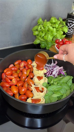 One Pot Pasta schnell: cremiges Tagliatelle-Rezept in 15 Minuten
