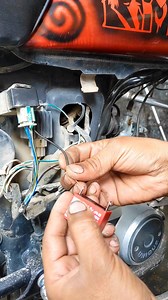 5.6M views · 75K reactions | اس طریقے سے کپسٹر لگائیں اور ایک لیٹر میں 70 کلومیٹر چلائیں اس ویڈیو میں مکمل طریقہ دیکھیں اور ویڈیو دیکھنے کے بعد آپ اپنی بائیک میں خود کپسٹر لگا سکتے ہیں ۔۔۔ | Ustad Asif | Facebook