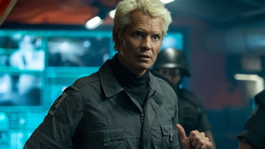 Timothy Olyphant Is Playing The Tinker Bell Role In Alien: Earth - Theory Explained