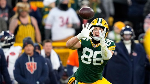 Packers TE John FitzPatrick carted to the training room