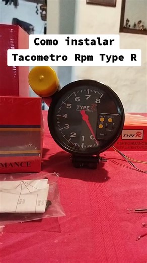 Cómo conectar e instalar un tacómetro RPM Type R
