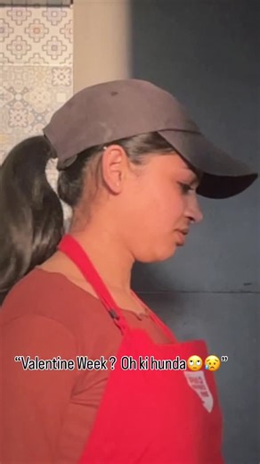 $waying girl on Instagram: "Ikle aye c ikle Jana paina bs aa keh ke tasali kr layi di😂🤣 Mujje lgda hai single hi marna padega😅😹 @swayinggirl #insta #swayinggirl #trending #funny"