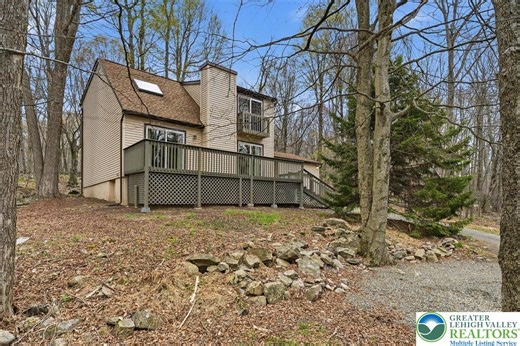 2231 Overlook Dr, Tobyhanna, PA 18466 - MLS 776222 - Coldwell Banker