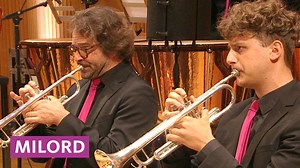 Über 100 Coverversionen in etlichen Sprachen gibt es von "Milord" - einst für Chansonette Édith Piaf geschrieben. Mit uns hat der großartige Vladimir Korneev​ den Song interpretiert. 🎶⚓♥️ | WDR Funkhausorchester