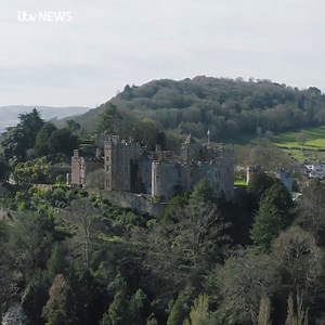 How beautiful is our West Country? We took full advantage of the beautiful sunshine and our cameras captured these stunning fairytale shots over Dunster Castle. 😍 ☀️🏰 | ITV News West Country