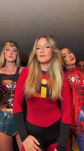 Incredibles Group Halloween Costume Ideas for Friends