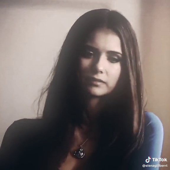 Elena Gilbert in The Vampire Diaries Season 2 Episode 11