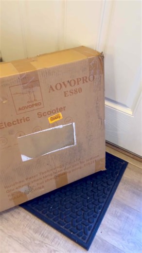 Electric Scooter with Mobile App Control. Great for everyone in the family. The AovoPro ES80 Electric Scooter #aovoproscooter #brandonwavetech