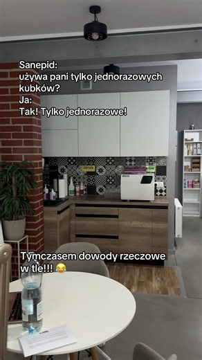 Zbrodnia prawie doskonała 😂😂😂😂😂🩷 #wpadka #kubek #jednorazowki #ups