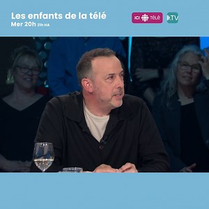 Pierre Brassard est ému suite au visionnement d’un extrait lui rappelant la période des Bleu Poudre avec Raymond Beaudoin. 💖 | ICI TÉLÉ