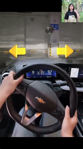 How to Turn the Steering Wheel Correctly 🚗 | Driving Tips #drivingreview