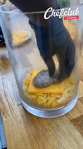 13K views · 29 reactions | Cheeseburger in Chips! Yes, you read that right. The burger is IN the chips! 燎 | Chefclub GruB | Facebook