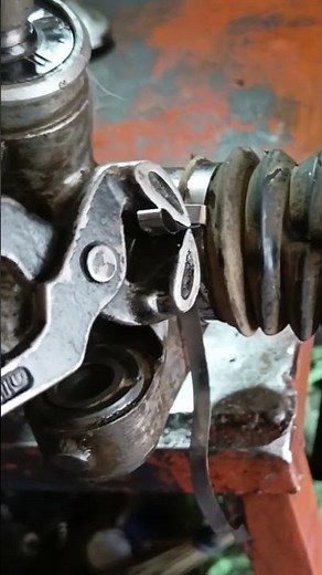 CV axle boot clip. how to clip fix #automobile #mechanic #copper #brakefluid