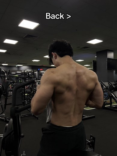 Effective Back Workouts for Women at the Gym