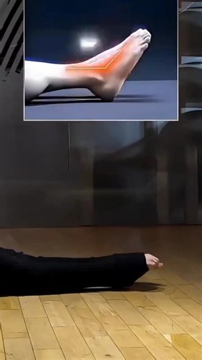 She Tried the Viral Splits Challenge 😱 Flexibility Test Gone Wrong! #shorts