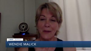 Actress and Williamsville native Wendie Malick to be inducted into Buffalo Broadcasters Hall of Fame