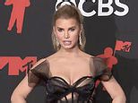 Jessica Simpson walks the red carpet at the 2025 MTV VMA's