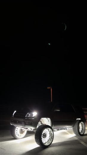 I can make you feel good😛#fyp #highclass #4runner #bagged #fypシ゚viral