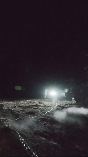 Winch Rigging Gone WRONG, Link of chain goes flying like a bullet