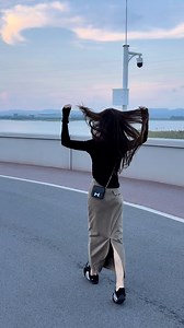 11K reactions · 127 shares | 癩 Urban Taupe Skirt – chân váy dài tối...