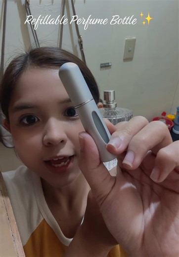 Hindi mo na kailangang dalhin ang napakalaki mong perfume kung meron ka nitong handy refillable perfume bottle ✨ #perfume #perfumebottle #atomizer #refillableperfumebottle #cologne