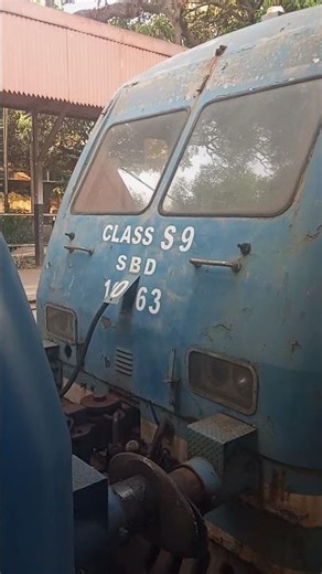 Class S9 Old China train railway 🚊 sri lanka #train