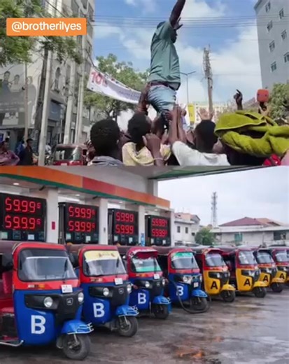 DEGDEG: Bajaajleyda Muqdisho oo cabasho ka ah sare u kaca qiimaha Shidaalka ayaa xirtay Wadooyinka waaweyn ee Caasimada.