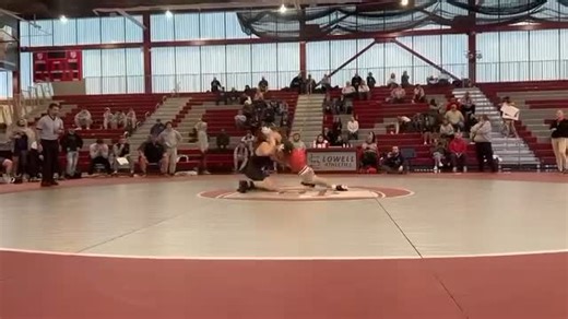 The Schwartz Report on Instagram: "last week’s takedown of the week goes to @brent_von_magnus . Von Magnus, the No. 3 wrestler at 138lbs took out No. 2 (144) 2x NE Champion Sidney Tildsley over the weekend 10-7"
