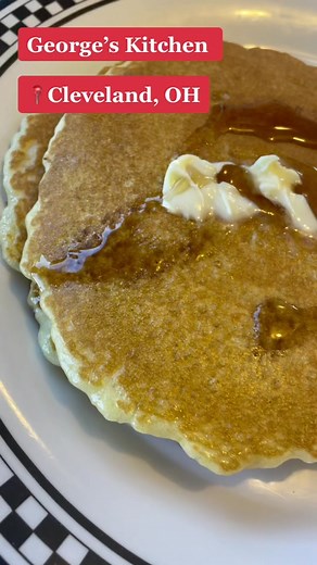 Classic Diner Vibes at George’s Kitchen in Cleveland, Ohio