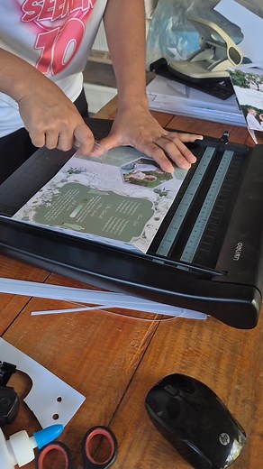 ️ ✨️The hardest vs The easiest way #weddinginvitations #printing #printingservices | GPrints & Visuals | Facebook