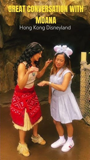 MEETING AND TALKING to Moana- Disneyland