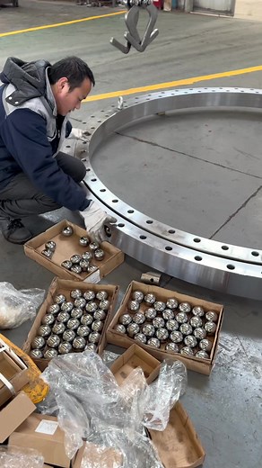 We are close to completing this large slewing bearing with an outer diameter of over 2.8 meters. Next week we will start manufacturing a batch of ultra-large slewing bearings with an outer diameter of over 3.5 meters.#slewingbearing #slewingring #slewingbearingmanufactuer #slewbearings #slewring #crane #cranetruck #truckcrane #mobilecrane #towercrane | Merydom Slewing Bearing