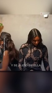 667K views · 8.6K reactions | Kim Kardashian sabe perfectamente cómo dominar la alfombra roja y posar para las fotos… pero al parecer solo cuando está sola, con otras mujeres ni hablar. | Héroes | Facebook