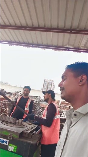 #dekh sakte hain dost bending machine mein kaise Sariya mod raha hai