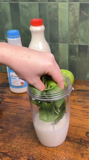 Green Goddess Morning Smoothie 🥒🥑🍋