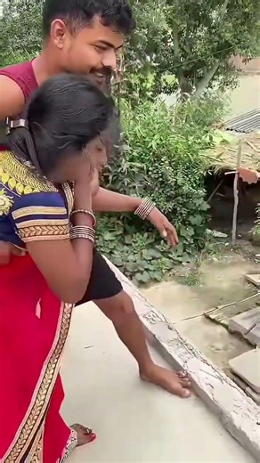 A disabled duckling helps his cat friend #youtubeshorts #duckrescue #cuteanimals #animalrescue