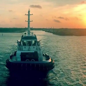 Tug Boat In Action #lifeatsea #marineinsight #sea #ship #seafarer #maritime #seaman #sailor #sailing Video by Clint Upton (@cpttorrez) Checkout Our eBooks For Deck Department =>> https://buff.ly/2FtnE1g Send us your "Life At Sea" pics along with some details at photos@marineinsight.com Note: Respect the Photographer. This photograph is only for sharing purpose and not for any commercial use. We take great care in ensuring that all credits are given to the right photographer. However, if you thin