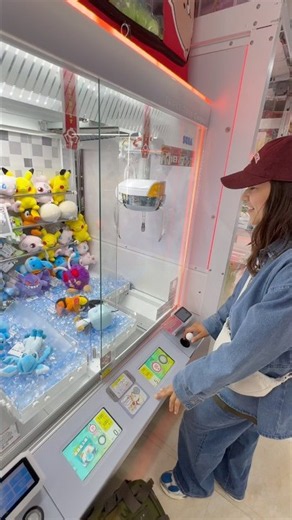 IMPOSSIBLE Pokemon Claw Machine in Japan 😭🇯🇵 #japan #clawmachine #pokemon #japantravel #tokyo