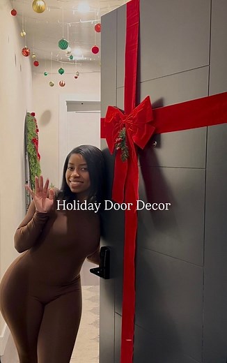 16K views · 216 reactions | ✨ Christmas Door Decor Idea So many of you loved the DIY tulle bow and I found an even easier option! ✨This holiday door bow gives the same festive look without the hassle, perfect for anyone who wants a cute entryway without all the extra steps. Comment “Xmas” for the links to door ribbon I used! #amazonfind #diy #Christmas #holidaydecor #xmas2024 #festive christmas decor ideas, holiday spirit, door decor, viral, DIY decor | Call It Home | Facebook