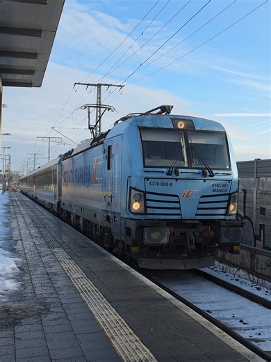 🔽Information🔽 🚂370 095-9 (193 491 / BIANCA) 🔲Adriatic Express 💼CARGOUNIT Sp. z o.o. 💼v.a. PKP Intercity Sp. z o.o 🏢Leipzig Mockauer Straße 📅13.01.2026 #br370 #cargounit #pkpintercity #adriaticexpress