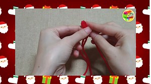 Cute Woolen Wreath For Christmas Tree