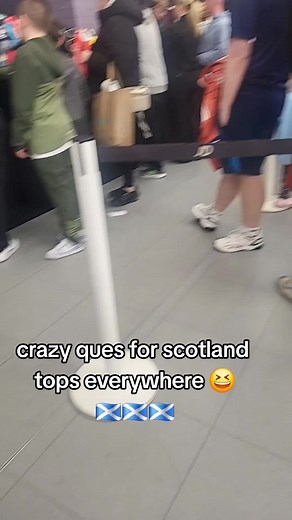 Scotland QED London: Crazy Ques and Tops Everywhere