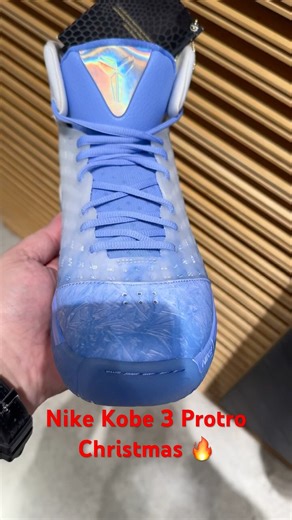 #nikekobe 3 Protro Christmas at the #nikestore in #dubaimall