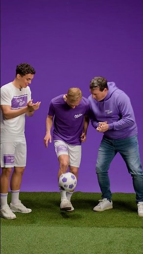 Enjoy Milka with friends, find the perfect snack for every game day!